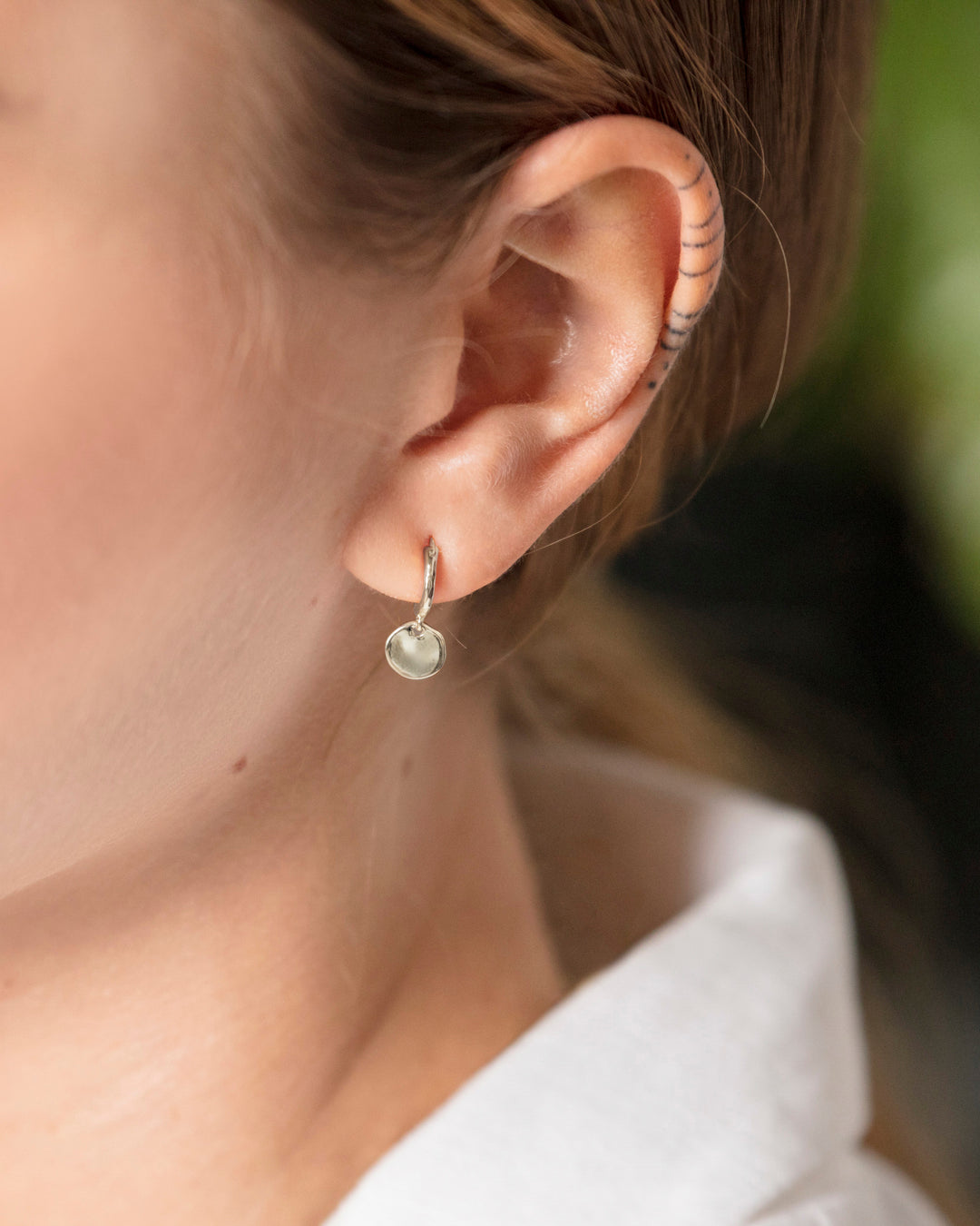 Siren Muse Disc Mini Huggie Earrings