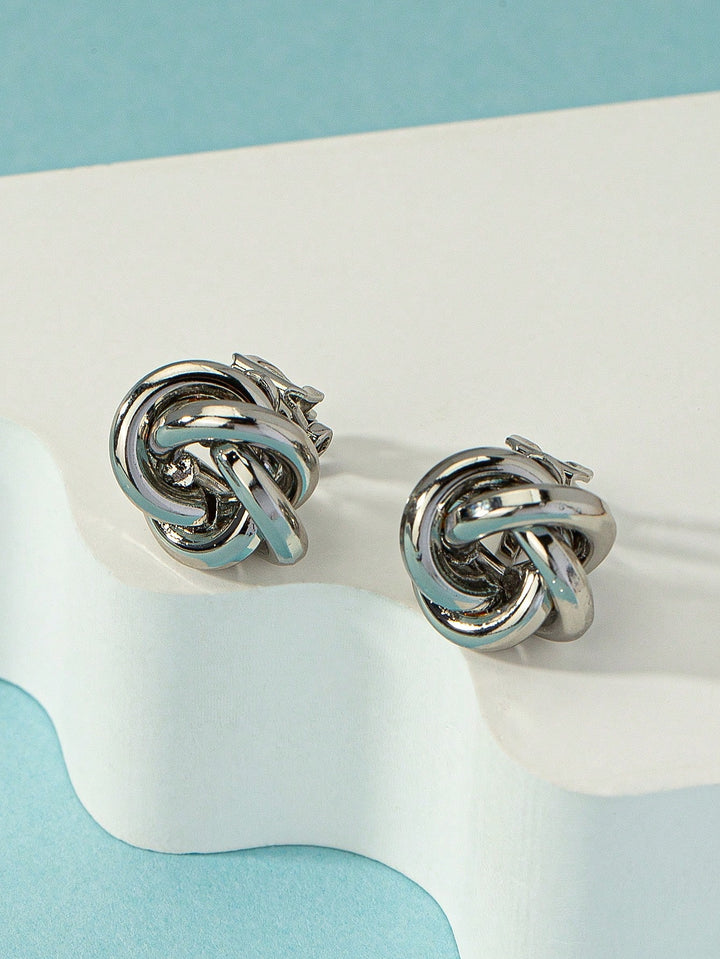Classic Silver Twisted Geometric Metal Ear Clips (Non-Piercing)