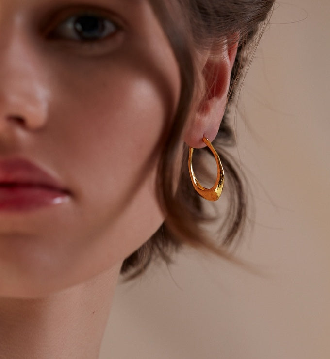 Deia Medium Hoop Earrings