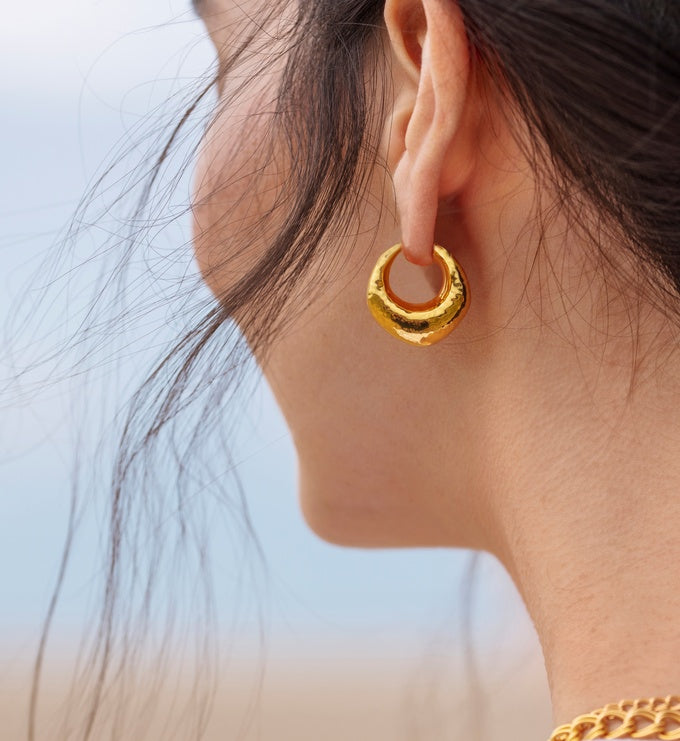 Deia Bold Medium Hoop Earrings