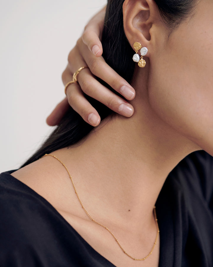 Amy Powney Keshi Pearl Small Drop Earrings