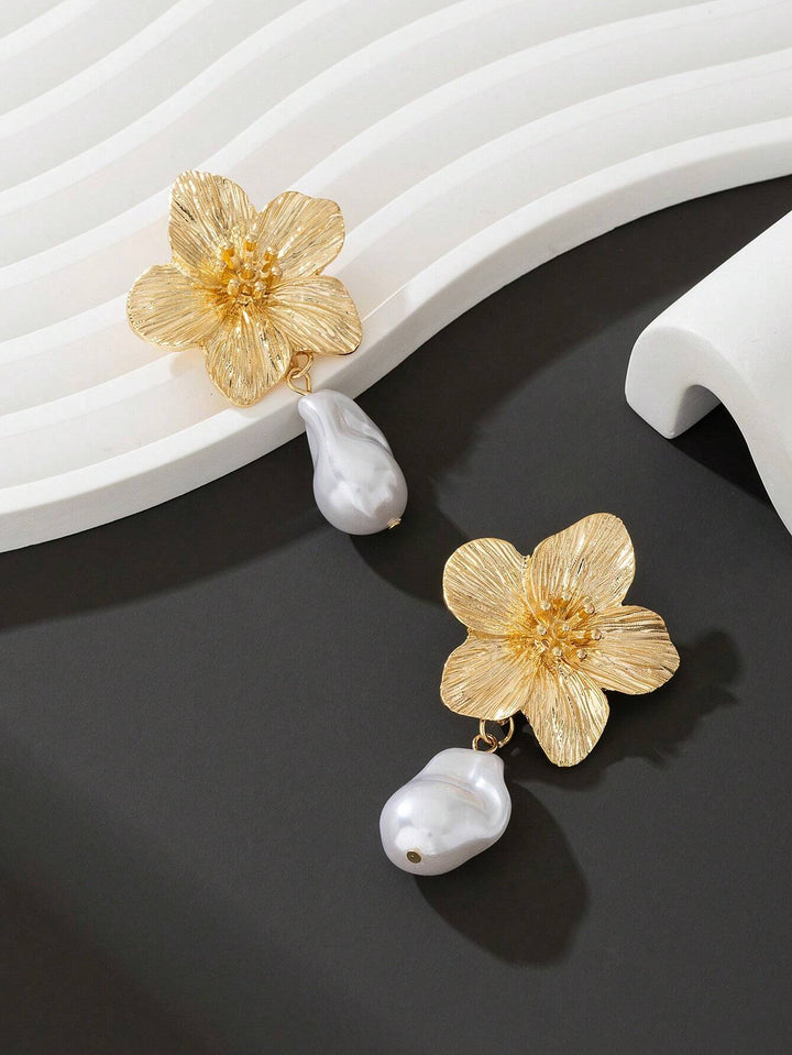 Floral Faux Pearl Stud Earrings - Golden Dopamine-Inspired