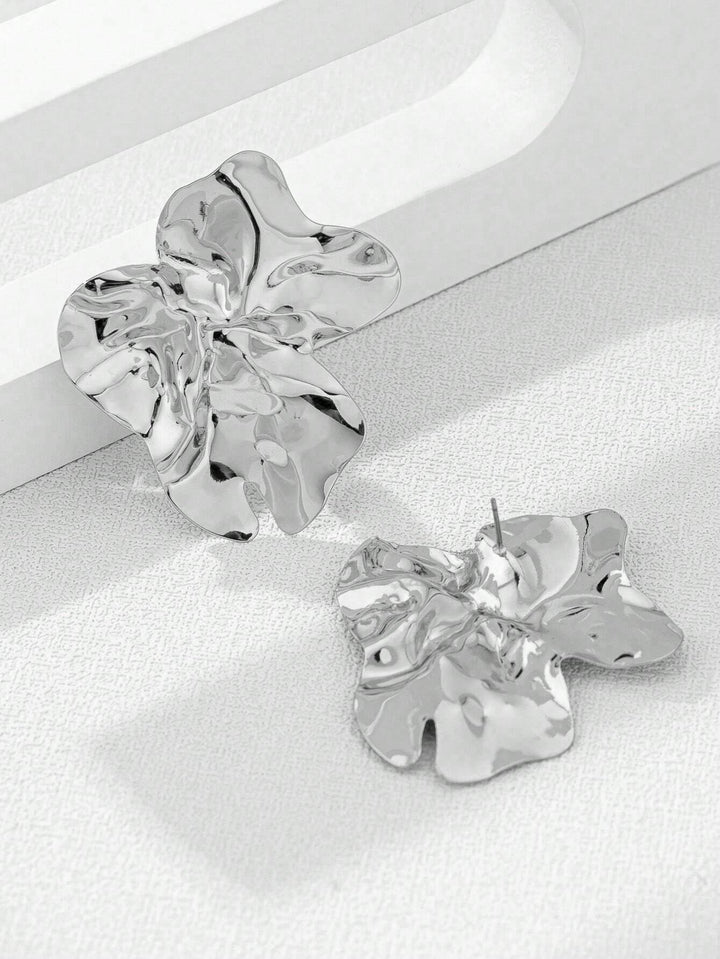 Geometric Chic Iron Stud Earrings for Women - Silver