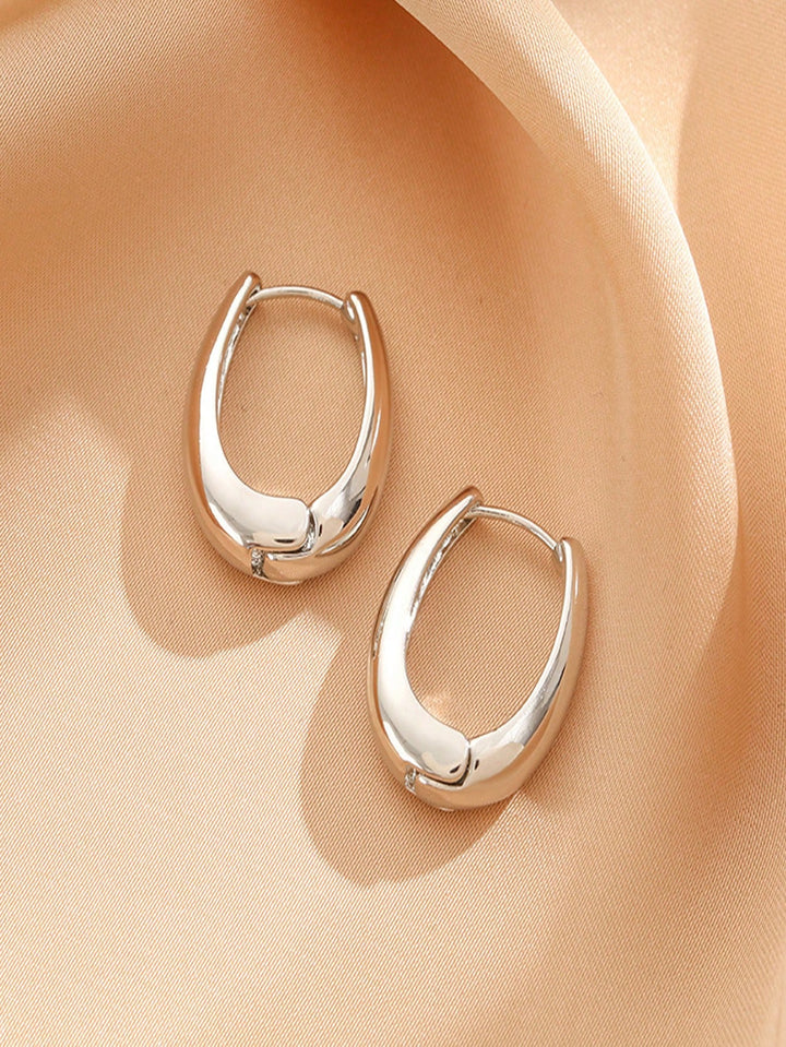 Elegant Minimalist Silver Hoop Earrings – Sunflower Seed Design