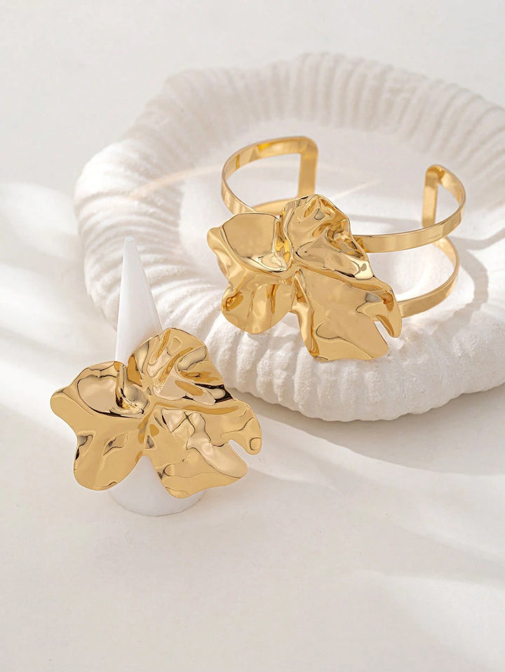 Elegant 4-Petal Bracelet & Ring Set for Women - Minimalist Everyday Jewelry
