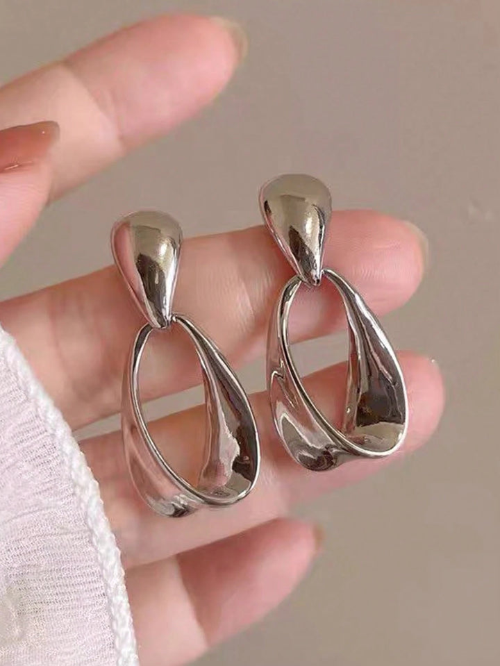 Minimalist French Geometric Earrings – Elegant & Sophisticated Jewelry