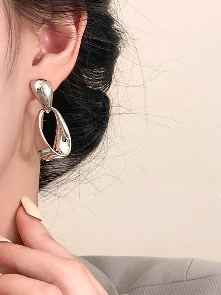 Minimalist French Geometric Earrings – Elegant & Sophisticated Jewelry