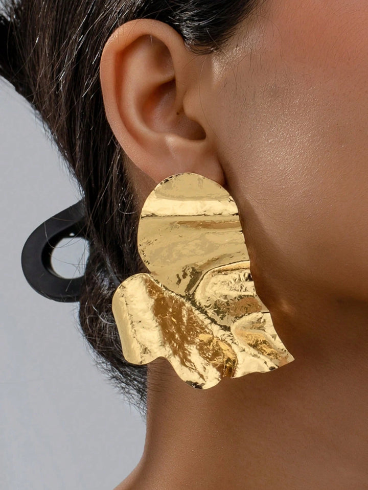 Geometric Heart-Shaped Fashion Metal Stud Earrings - European & American Style