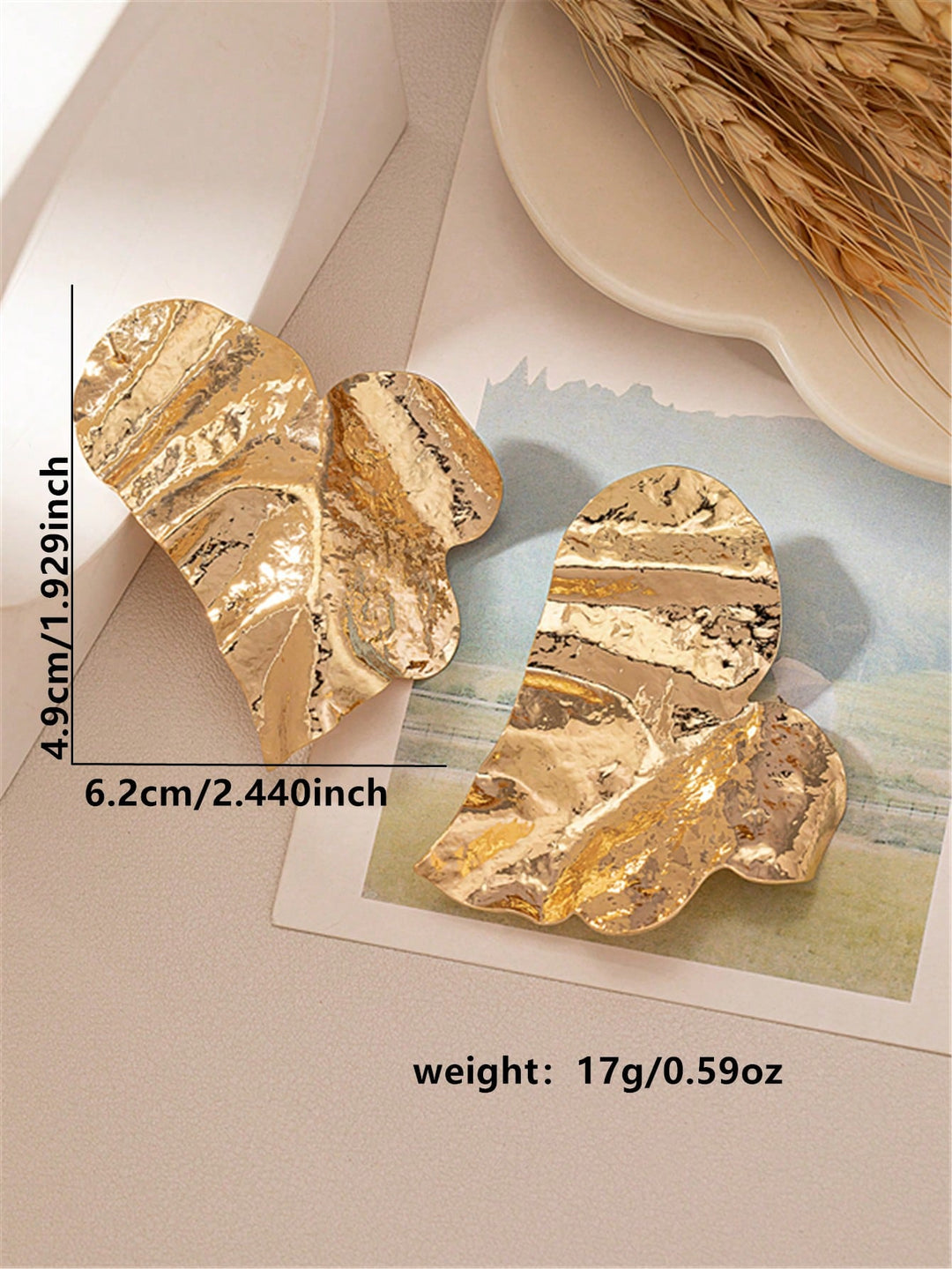 Geometric Heart-Shaped Fashion Metal Stud Earrings - European & American Style