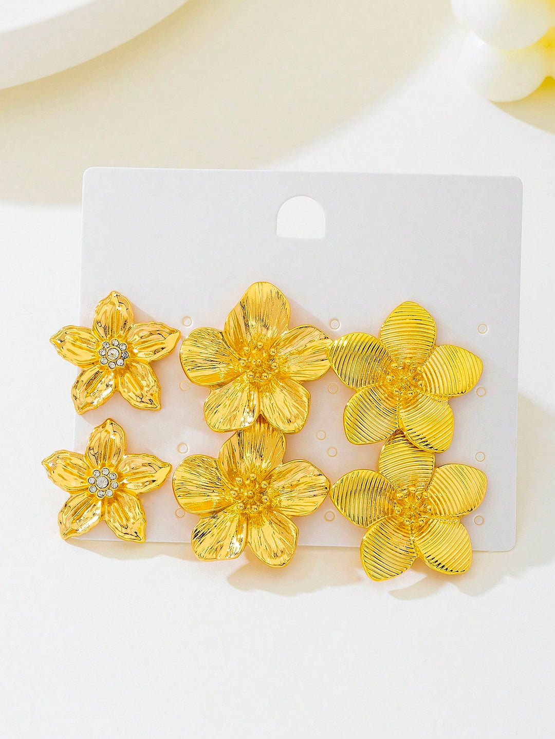 3pcs Vintage Palace Style 3D Floral Rhinestone Earrings Set for Women