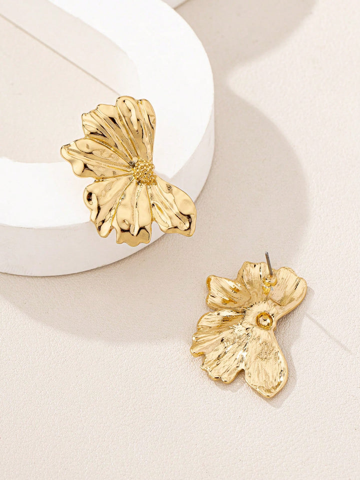Chic Floral Petal Design Metal Stud Earrings