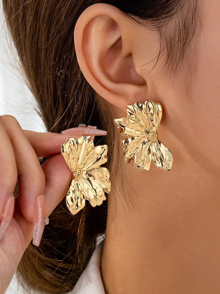Chic Floral Petal Design Metal Stud Earrings