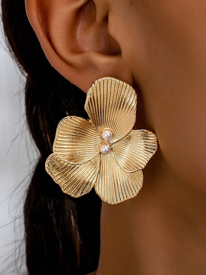 Elegant Gold-Tone Floral Stud Earrings with Pearl Accents – Statement Petal Design
