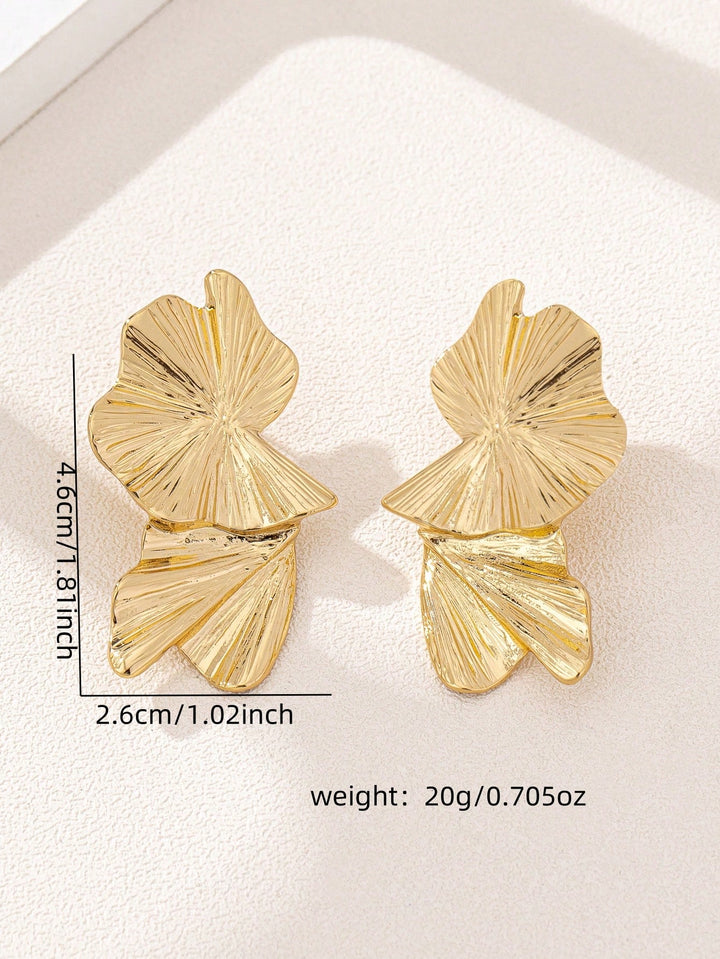 Elegant Retro Geometric Stud Earrings for Women – Gold-Tone Statement Jewelry