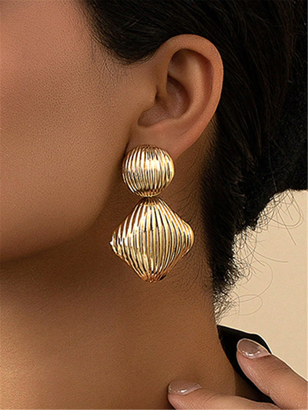 Vintage Exaggerated Textured Metal Stud Earrings – Bold & Elegant Statement Jewelry