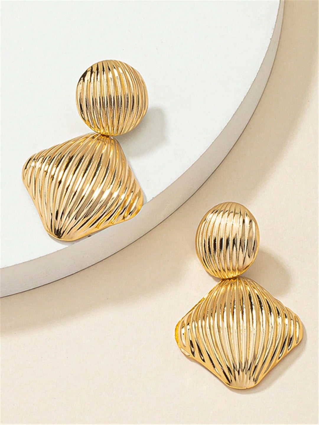 Vintage Exaggerated Textured Metal Stud Earrings – Bold & Elegant Statement Jewelry