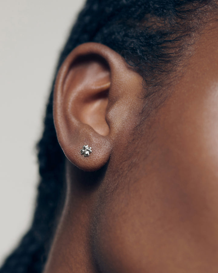 Clover Flat Back Piercing Stud