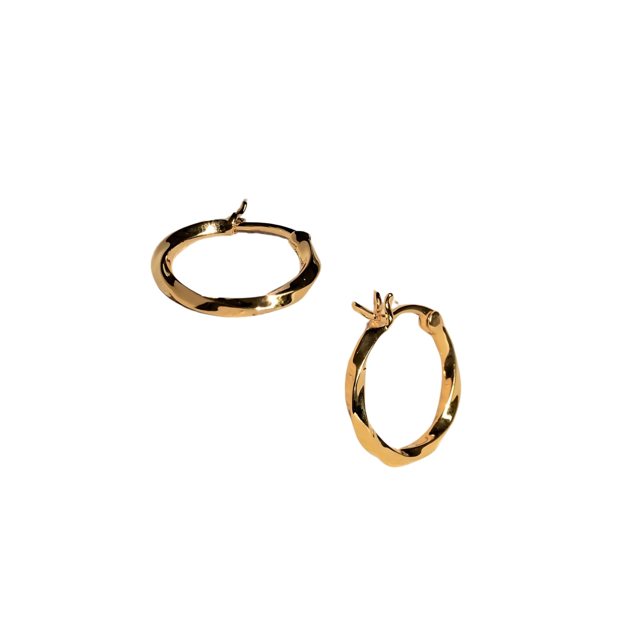 Twisted Hoops - Juni