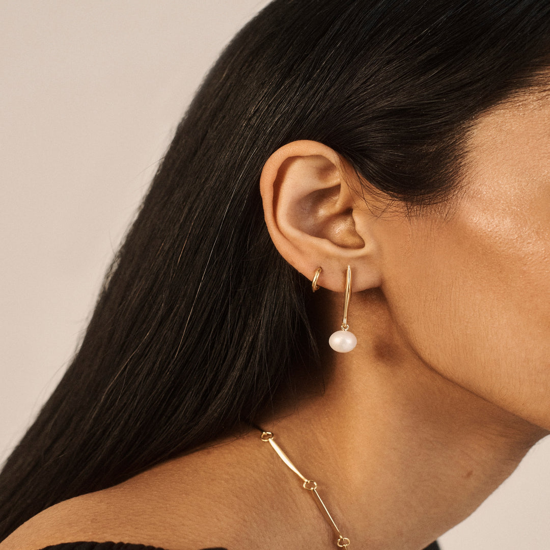 Nura Round Pearl Drop Earrings