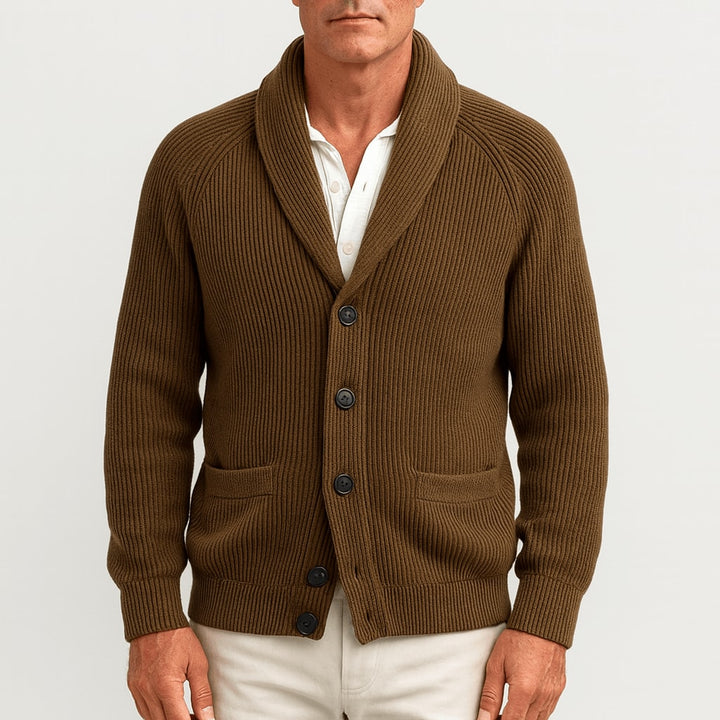 Brun cardigan herre med sjalskrave og knaplukning