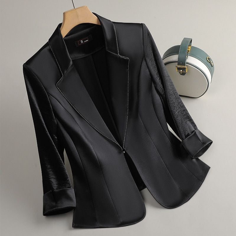Sort figursyet blazer dame i satin med reverskrave