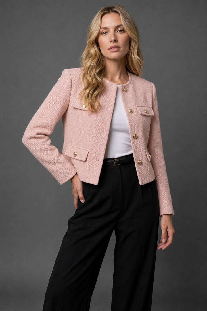Kort tweed blazer til damer med guldknapper