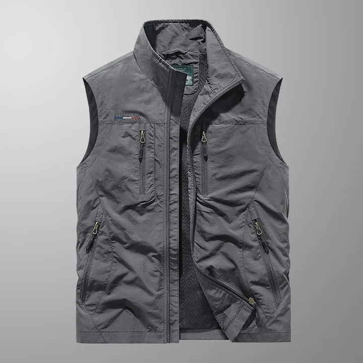 Grå outdoor vest herre med flere lynlåslommer