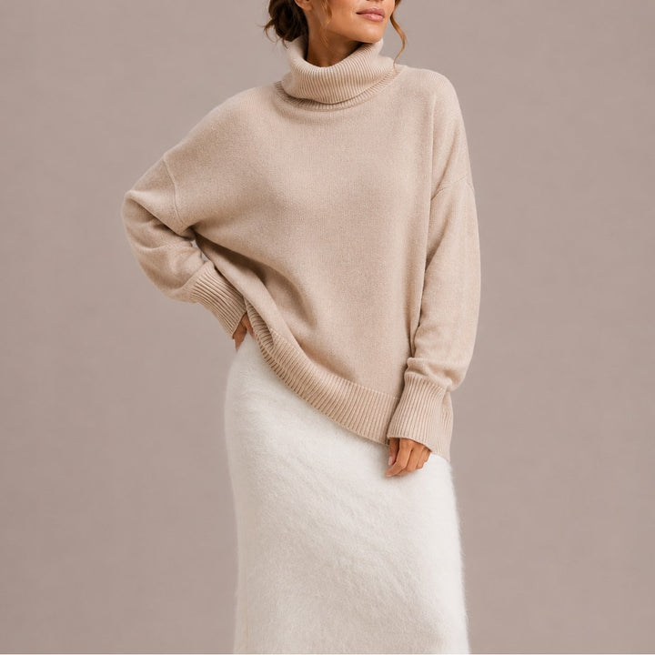 Beige oversized striktrøje dame med rullekrave