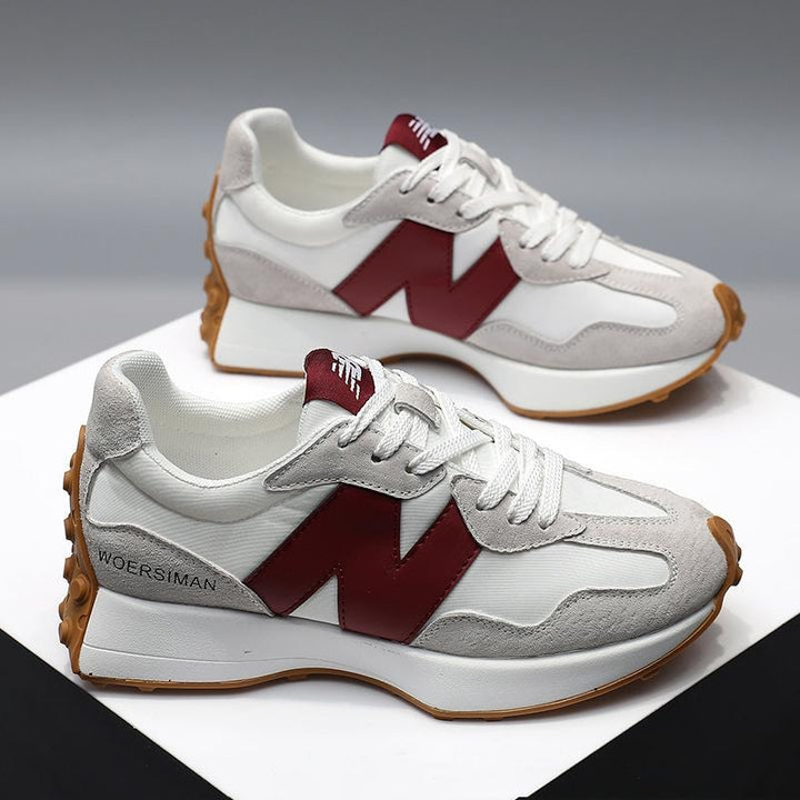 Sneakers dame med tyk sål og snørebånd i ruskind og mesh