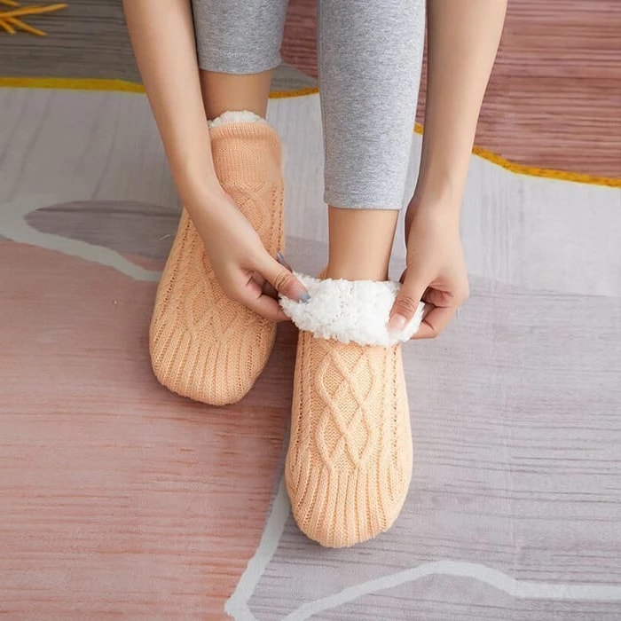 Calzini in maglia con interno in teddy e suola antiscivolo