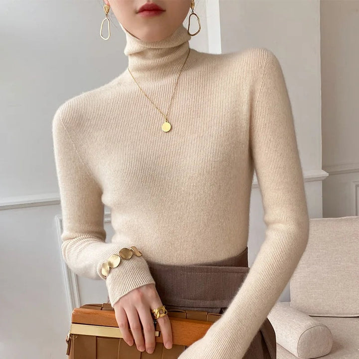 Beige striktrøje dame med rullekrave i cashmere
