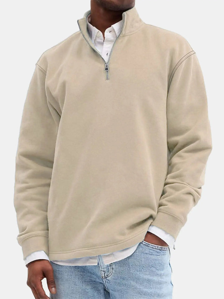 Beige sweatshirt herre med half zip og opretstående krave